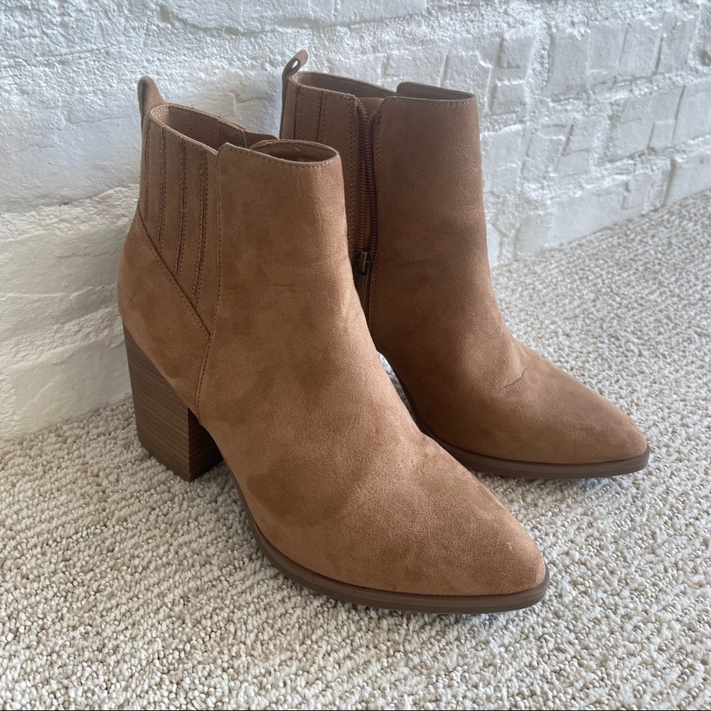 Time and Tru Ankle Boot. Woman’s size 8